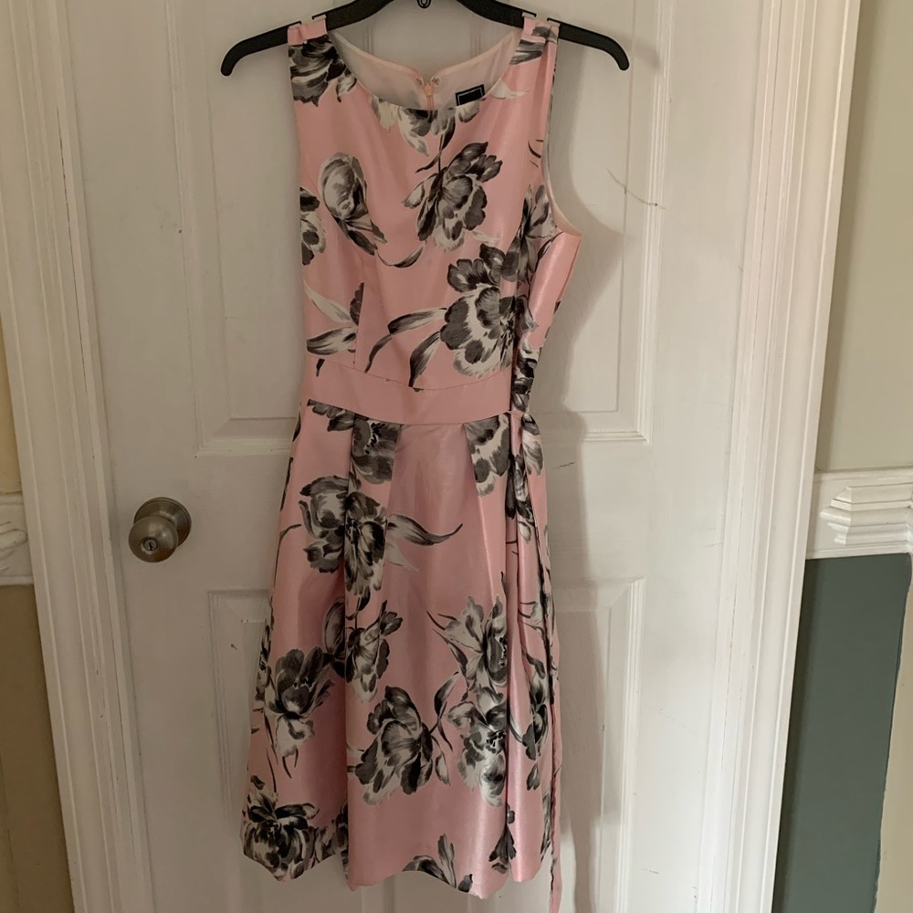 Women’s/Girls Dress